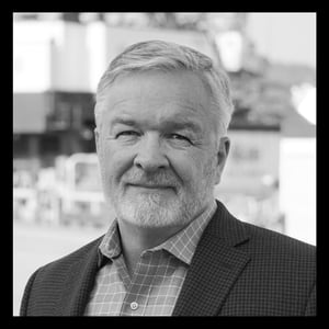 Thomas_BARRET_Headshot03-BW-1